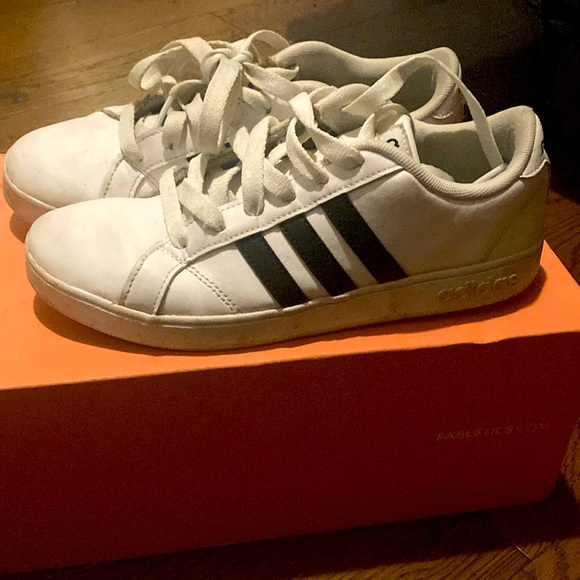 ADIDAS SNEAKERS - Picture 1 of 4